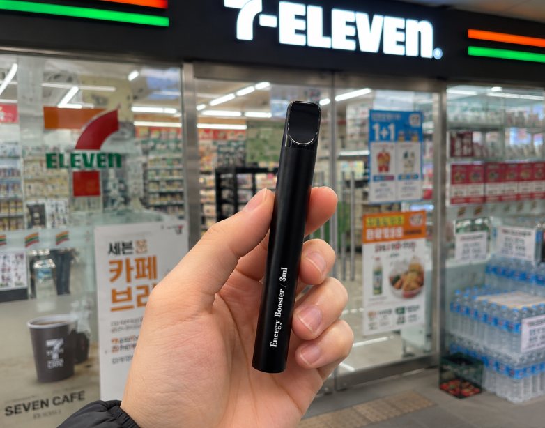 레딜 스틱 무니코틴 일회용 전자담배 패키지와 무광 블랙 스틱